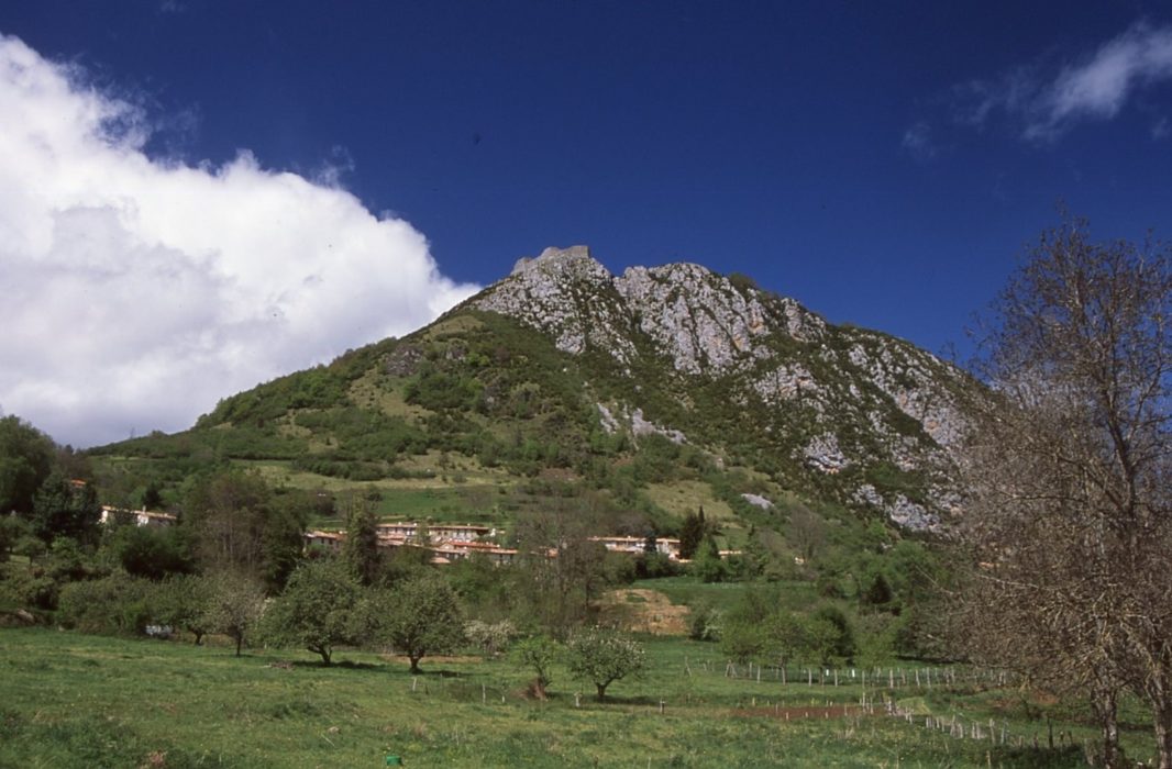 Approaching Montségur