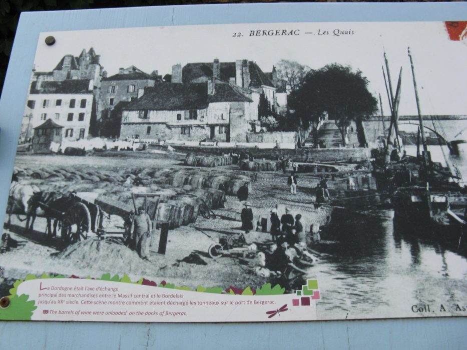 Old photo of Bergerac port