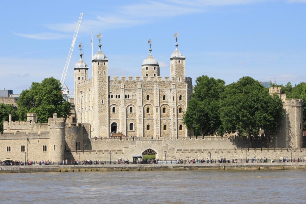 P010 The Trail Of Two Cities Runs From The Tower Of London