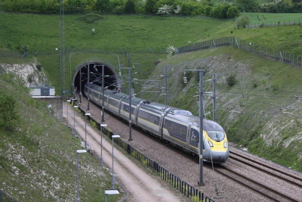 P019 Eurostar Trains Link London And Paris In Less Than Three Hours