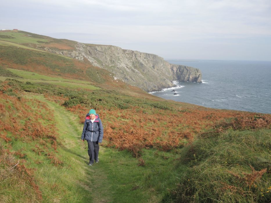 3 Lovely Green Track And Striking Cliff Scenery Above Bay Stacka