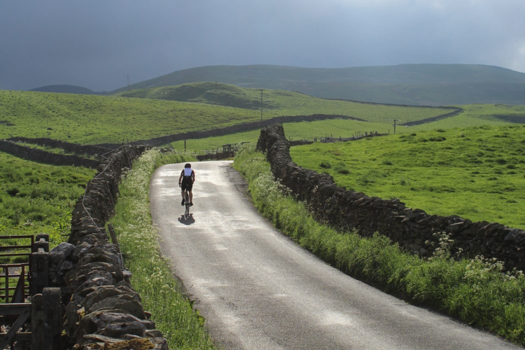 013 Up Hill Down Dale, The Wonderful Winding Lanes Of The Yorkshire Dales