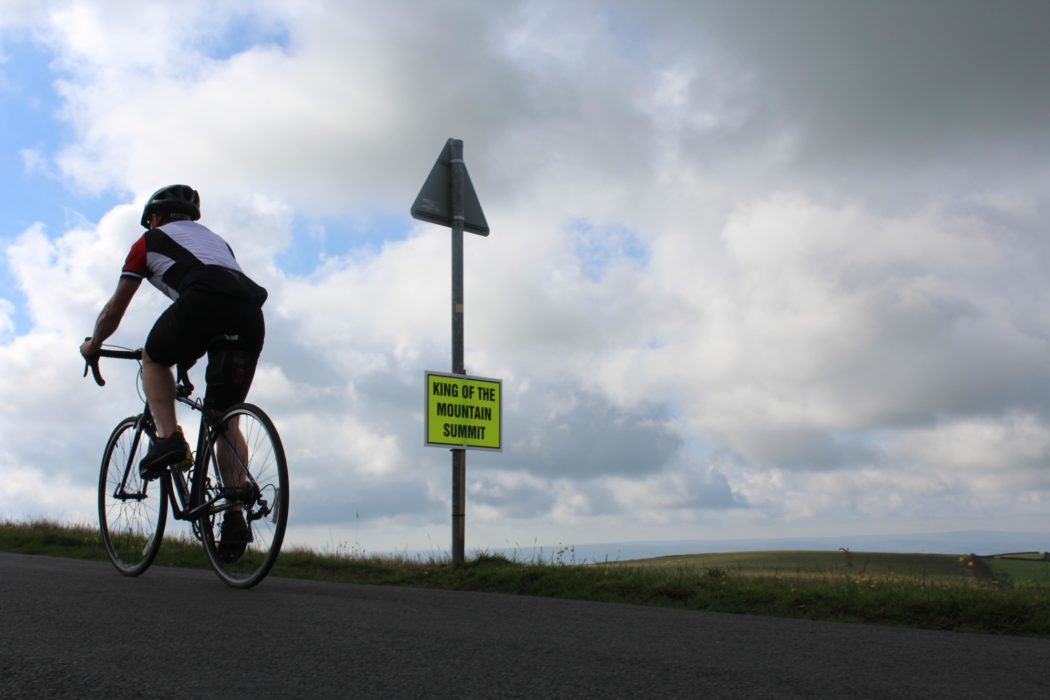 010 A Welcome Sign Marks The Summit Of The Hard Pull Up From Settle
