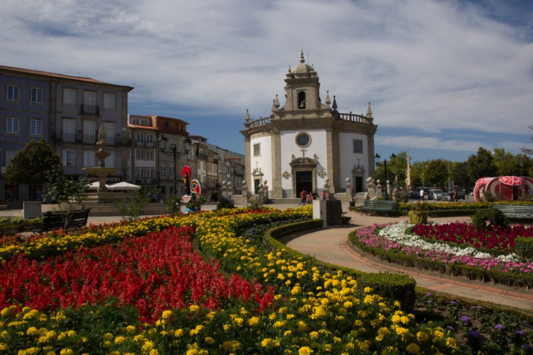 Central Camino: Igreja De Bom Jesus Da Cruz In Barcelos