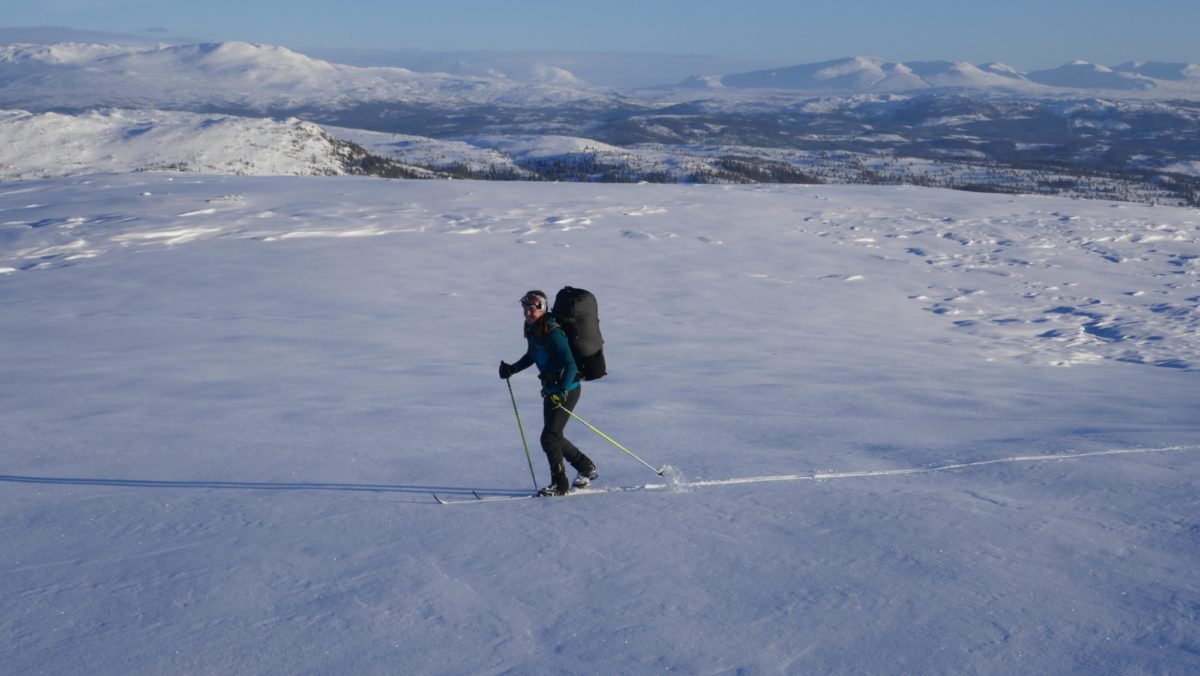 Skiing to the Schulzhytta