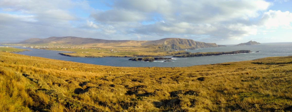 Portmagee and the Kerry Cliffs from the track to Bray Head
