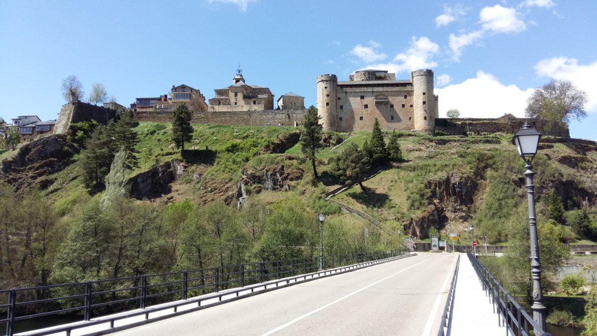 Castillo Puerta on the Camino Sanabres