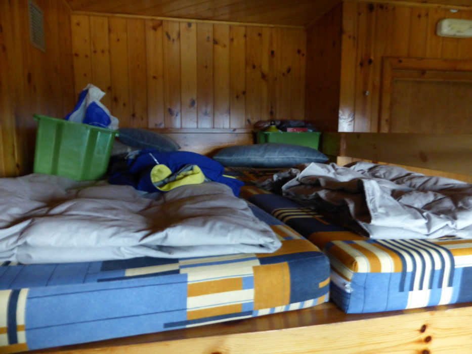A typical mountain refuge bed