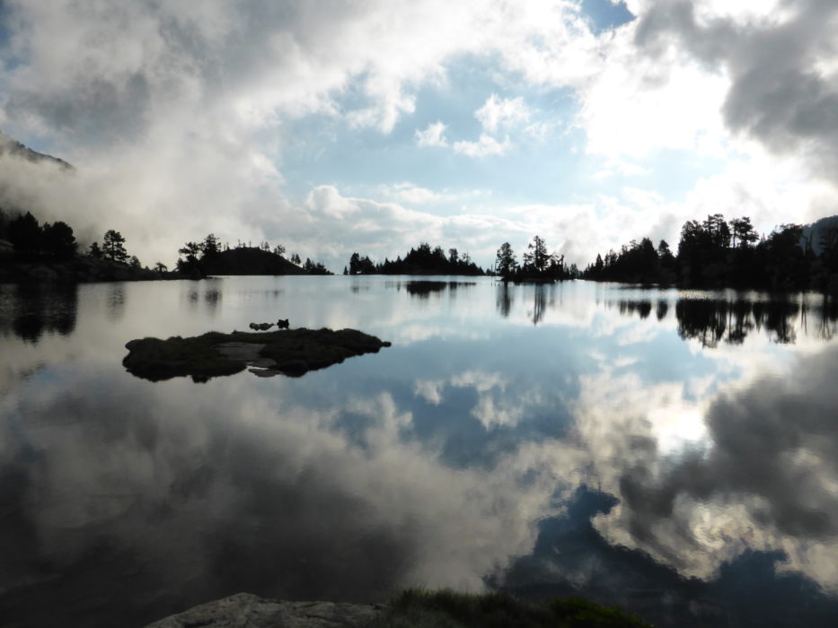 Atmospheric conditions, early morning at the Refugio Josep Maria Blanc
