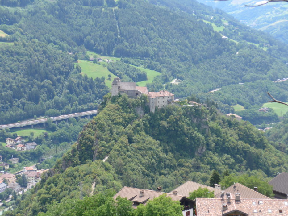 Klöster Säben, a hilltop convent, from the Keschtnweg