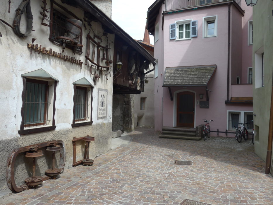 Entering Klausen