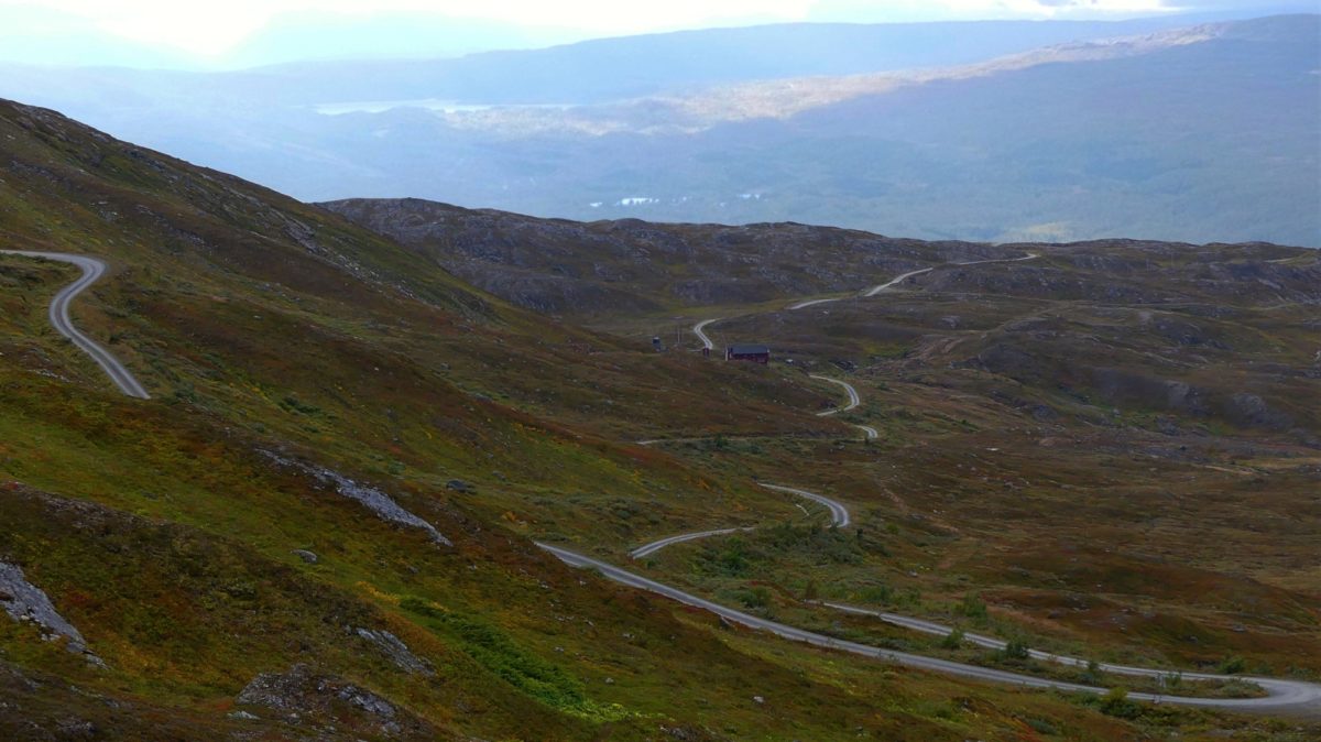 2 The Sàrjasjàvrre hut at the beginning of the highland