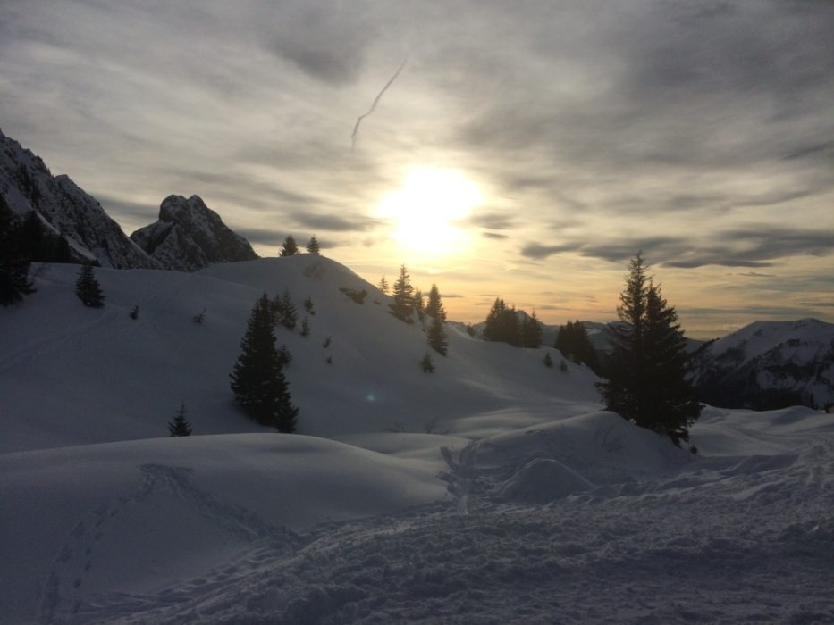 The winter sun setting mid-afternoon enables plenty of socialising time in the hut