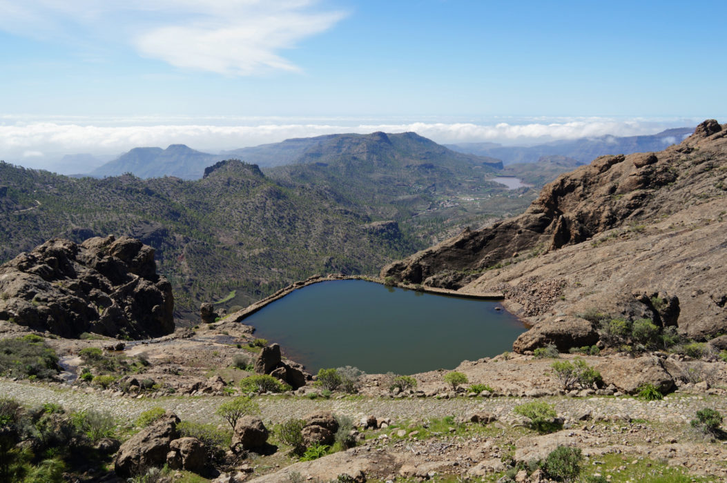 High above Cruz Grande, looking down on a little reservoir