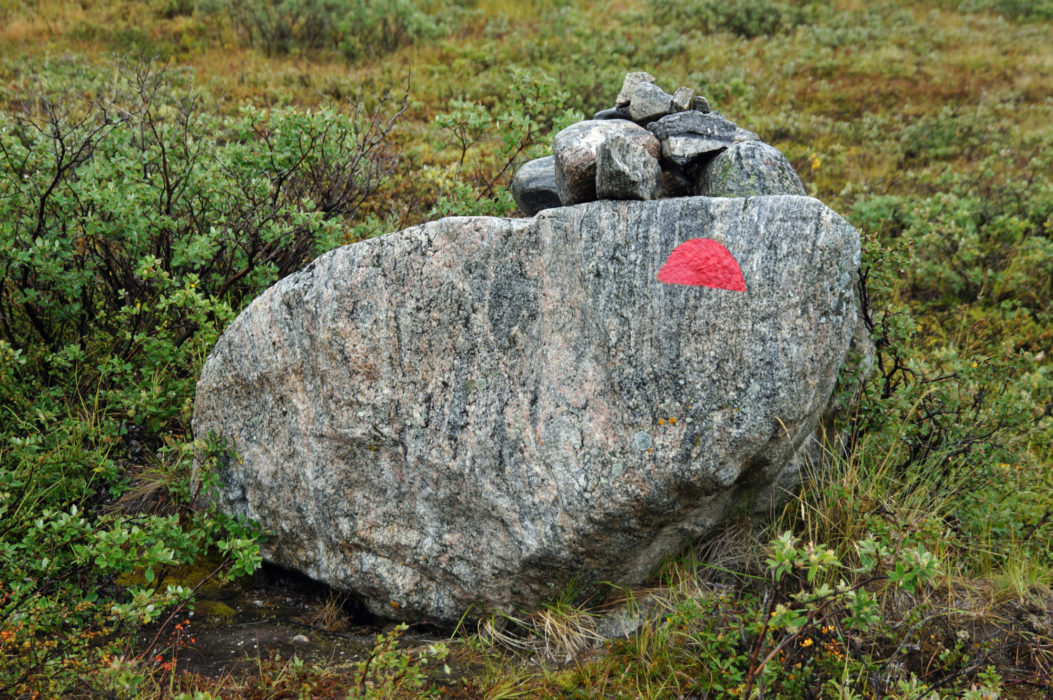 03 Standard Arctic Circle Trail markers – cairns and red semi-circular paint marks