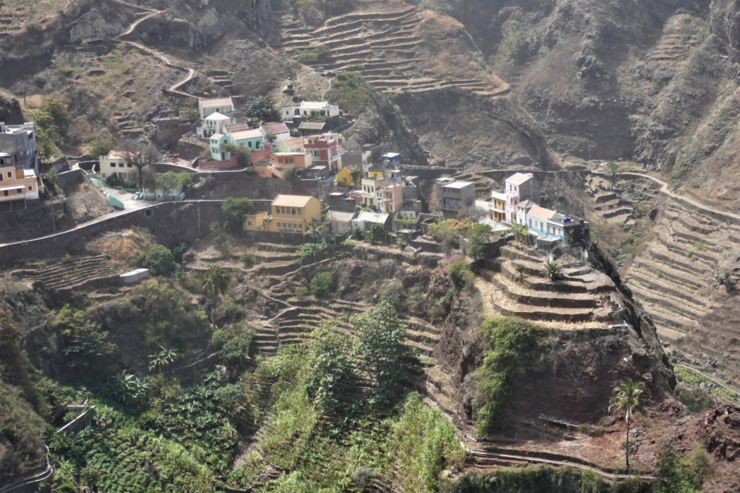 4-14 Fontainhas village on Santo Antao perched on a ridge between two ribeiras