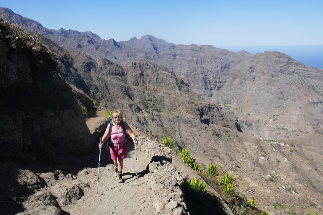 4-18 Ascending the ridge between ribeira da Garca and ribeira Grande on Santo Antao
