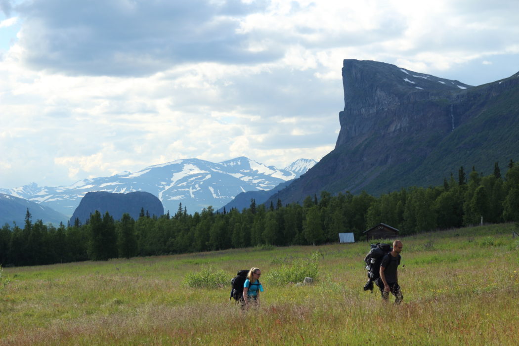 8 The hay meadows at Aktse with Skierffe’s steep face as a backdrop.