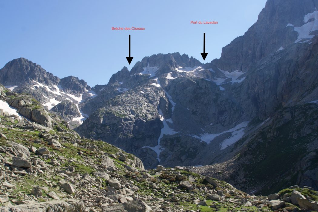 010 Port du Lavédan and Brèche des Ciseaux seen from close to refuge de Larribet