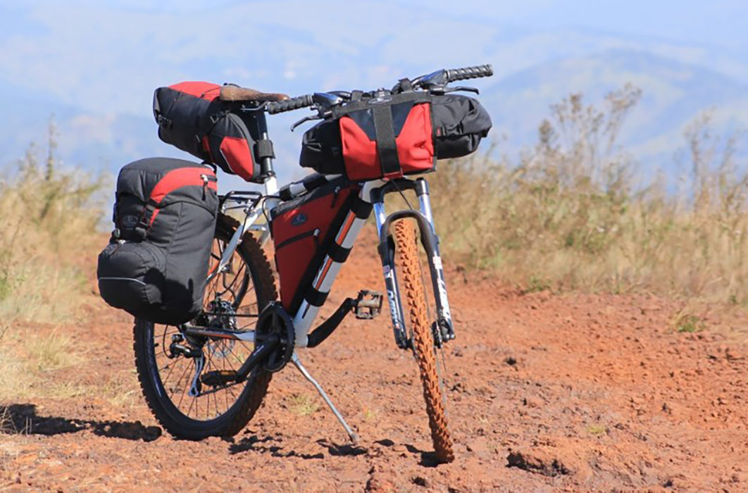 A hybrid solution using both panniers and frame packs (Image courtesy of Northpak on Pixababy)