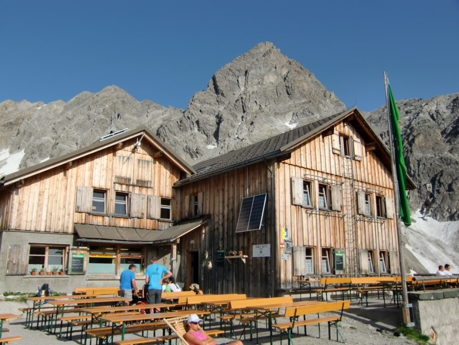 Totalp Hut 001