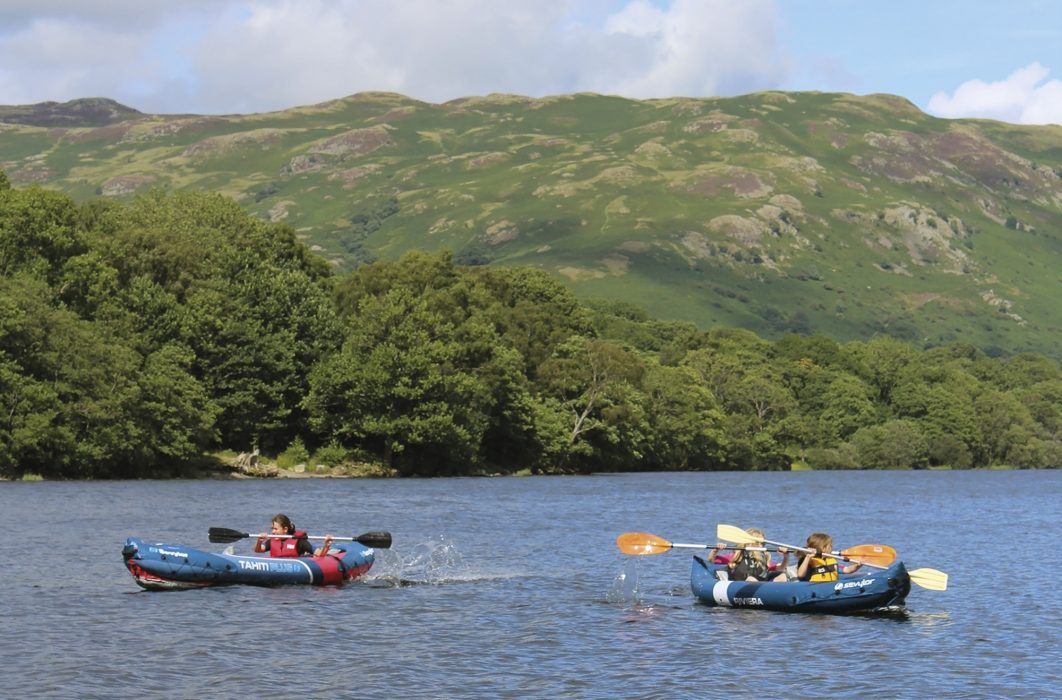 Children canoeing