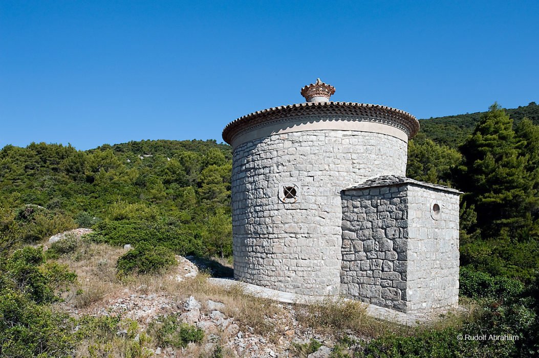 Gospa od Planice, a small 11th century church built by the Knights Templar, on the island of Vis, Croatia © Rudolf Abraham
