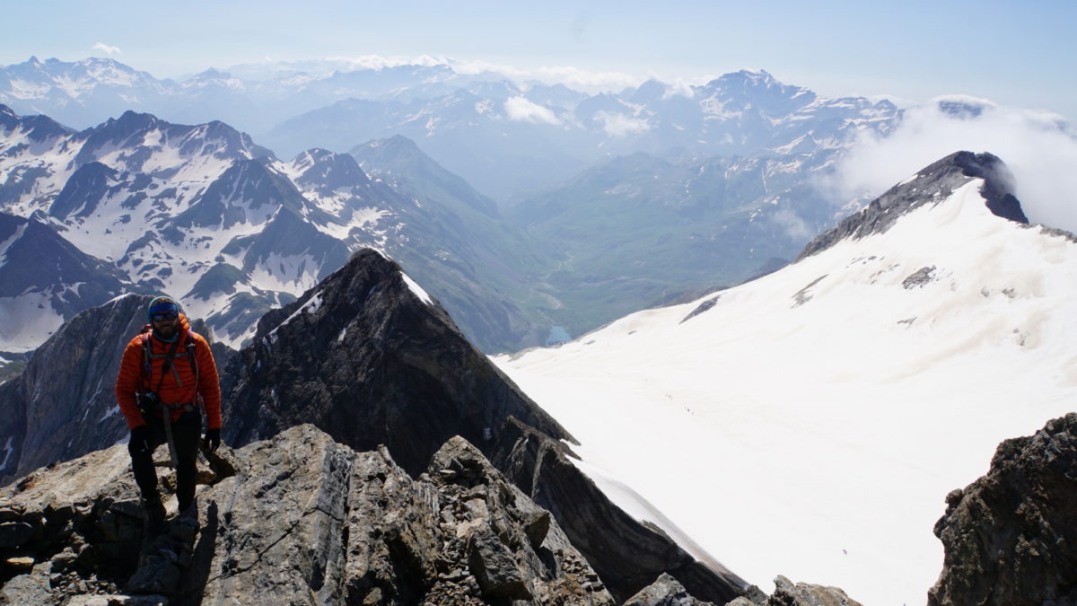 An amazingly far view down the Ossoue valley