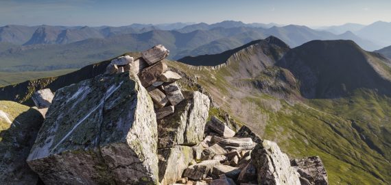On top o’ the world, on Binnein Mòr (leg 1, Charlie Ramsay Round)