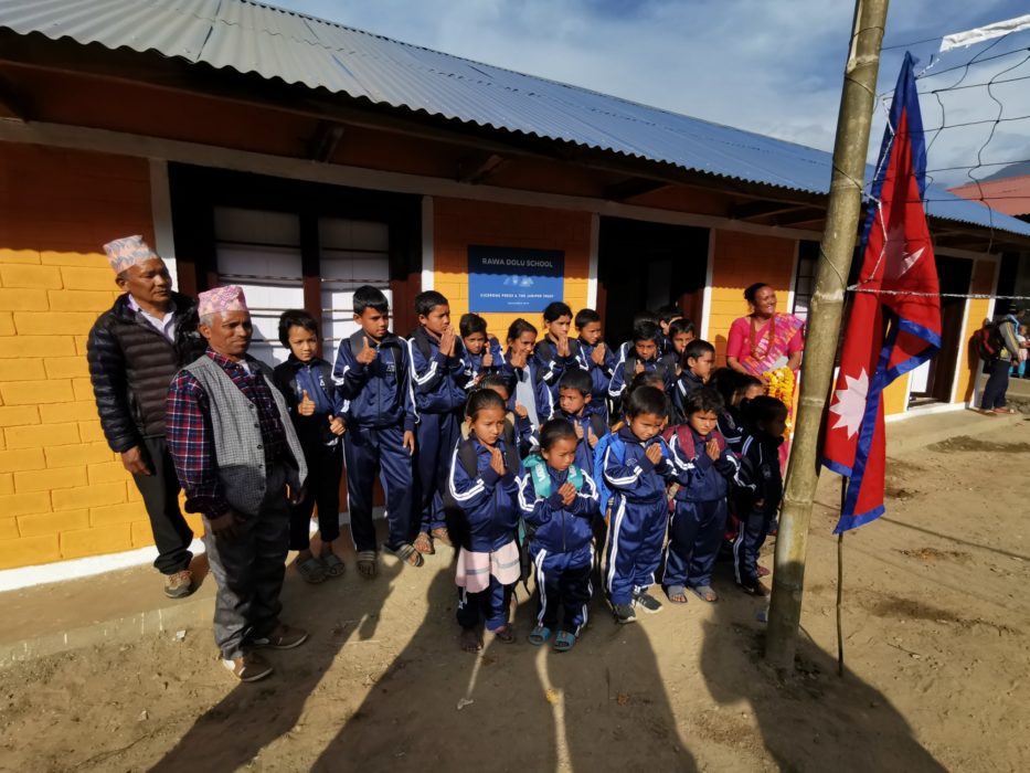 IMG 20191108 A group photo in front of the finished school