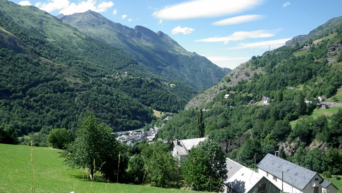 02 Looking Back At Gedre