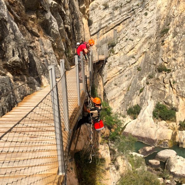 Skilled Climbers Maintain The Caminito Structure