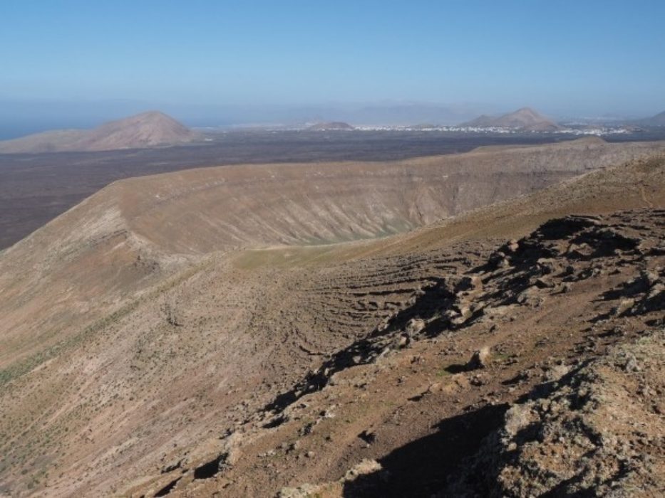 Caldera Blanca Walking In Lanzarote Cicerone Guide