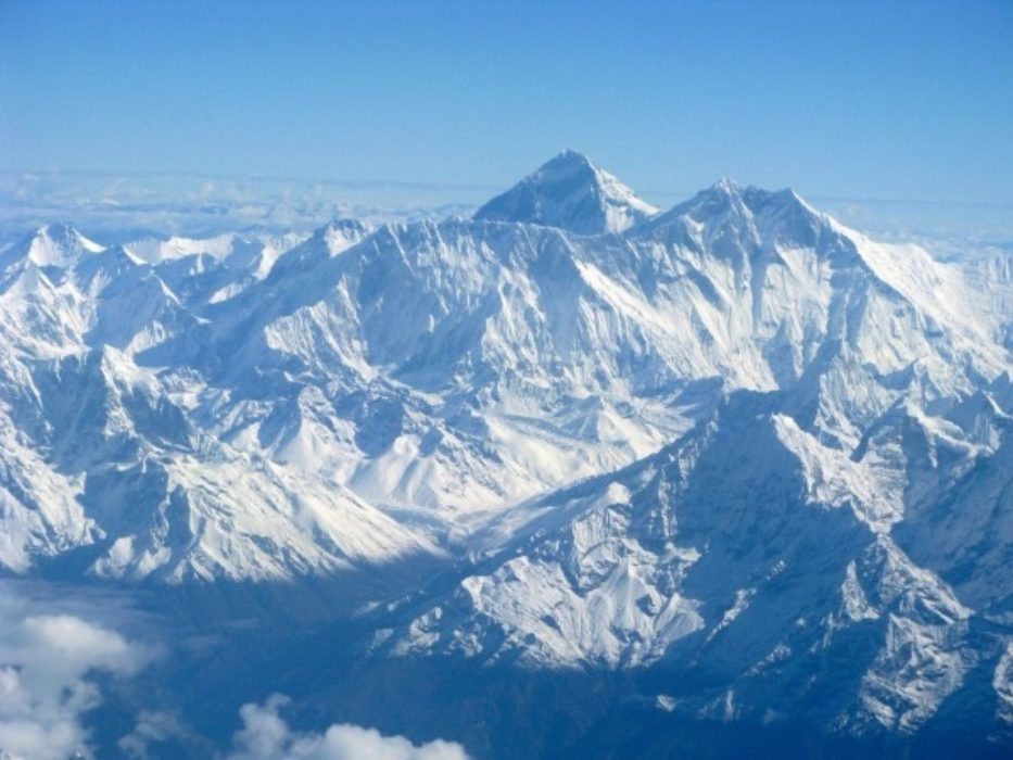 Flight Past Everest