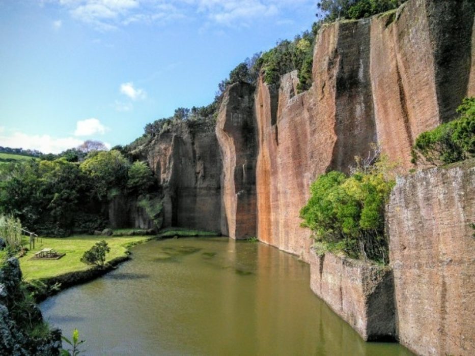 22 I Was Wondering Why The Trail I Was Following Went A Rather Circuitous Way It Seems That They Wanted To Show Off This Rather Fine Lead Quarry At Poco Da Pedreira As Ever Note The Scale With Reference To The Picnic Table 22