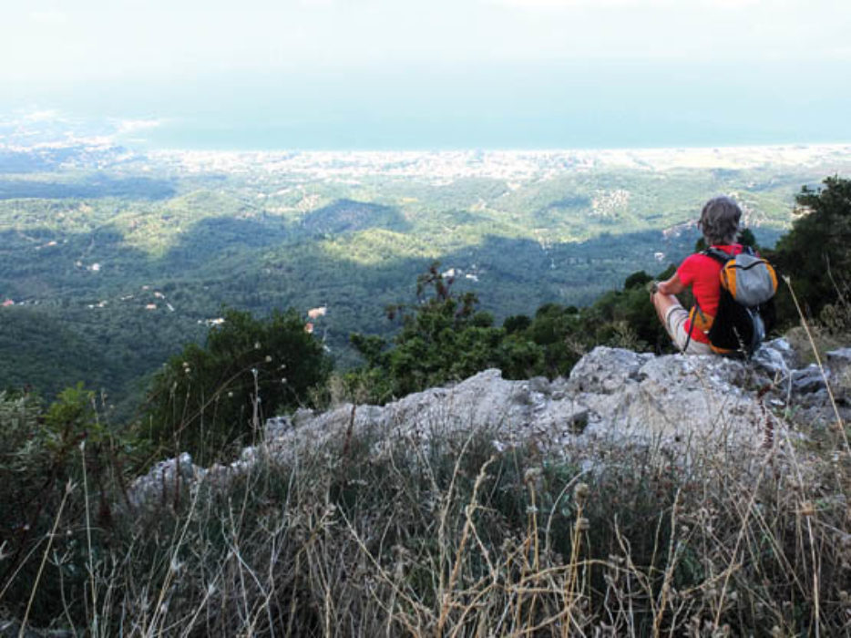 Walking And Trekking On Corfu by Gillian Price