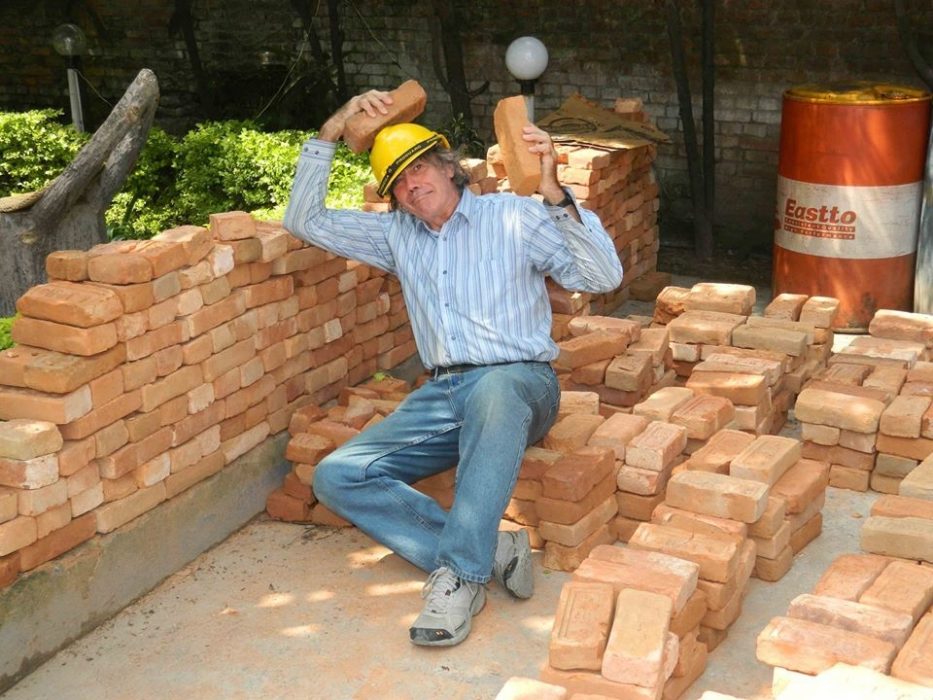Bob And The Brick Wall