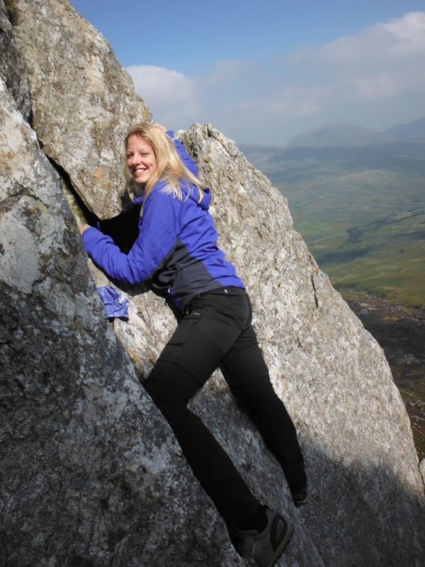 Ali At The Start Of Nor Nor Buttress Variant She Only Wanted To Borrow A Charger