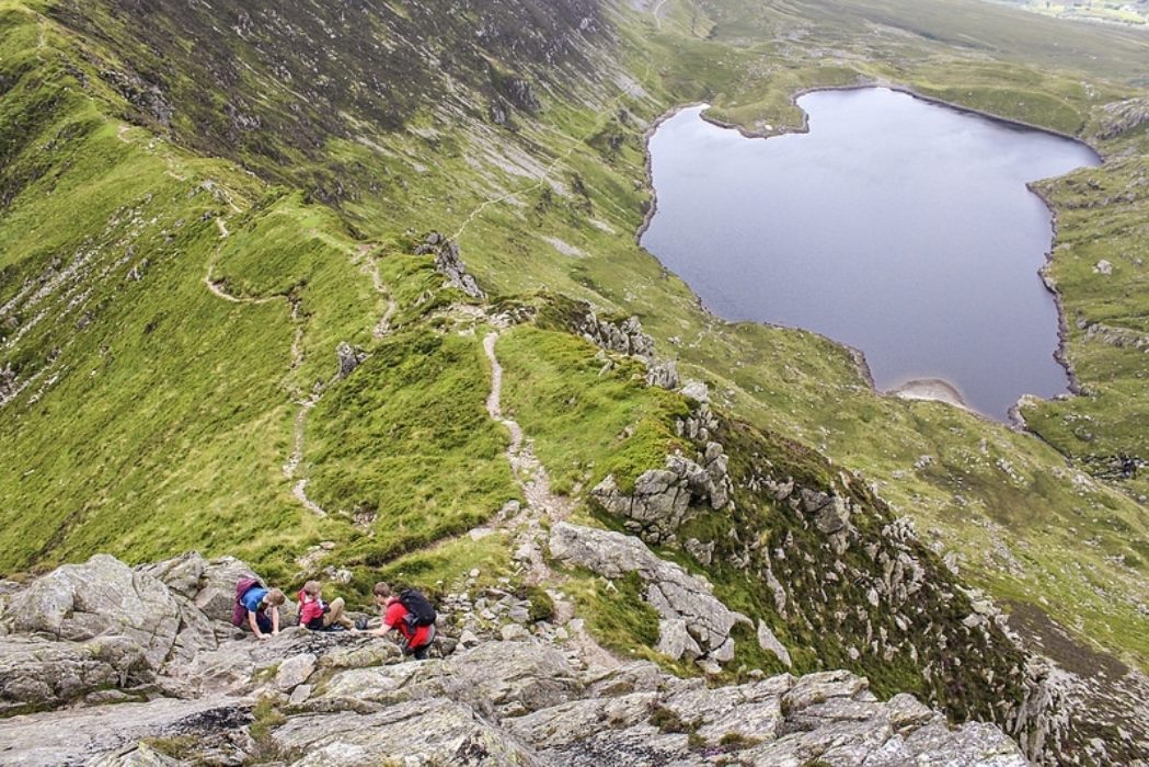 The Southern Ridge Circuit at 1-. there’s a huge difference between this and Main Gully on Glyder Fach at 1+. © Carl McKeating & Rachel Crolla