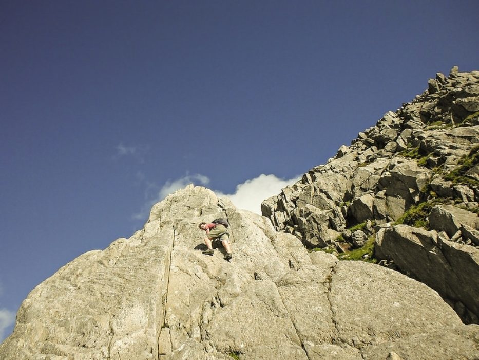The Magnificent rock of Notch Arete at grade 2 © Carl McKeating & Rachel Crolla