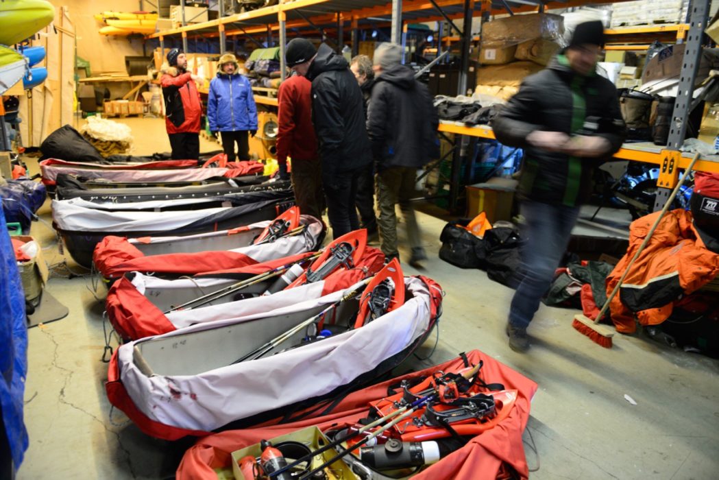 Knowing how to use your equipment is a great help to feel comfortable in a demanding environment. Back to the bare minimum! Copyright Polar Circles/ Dixie Dansercoer.