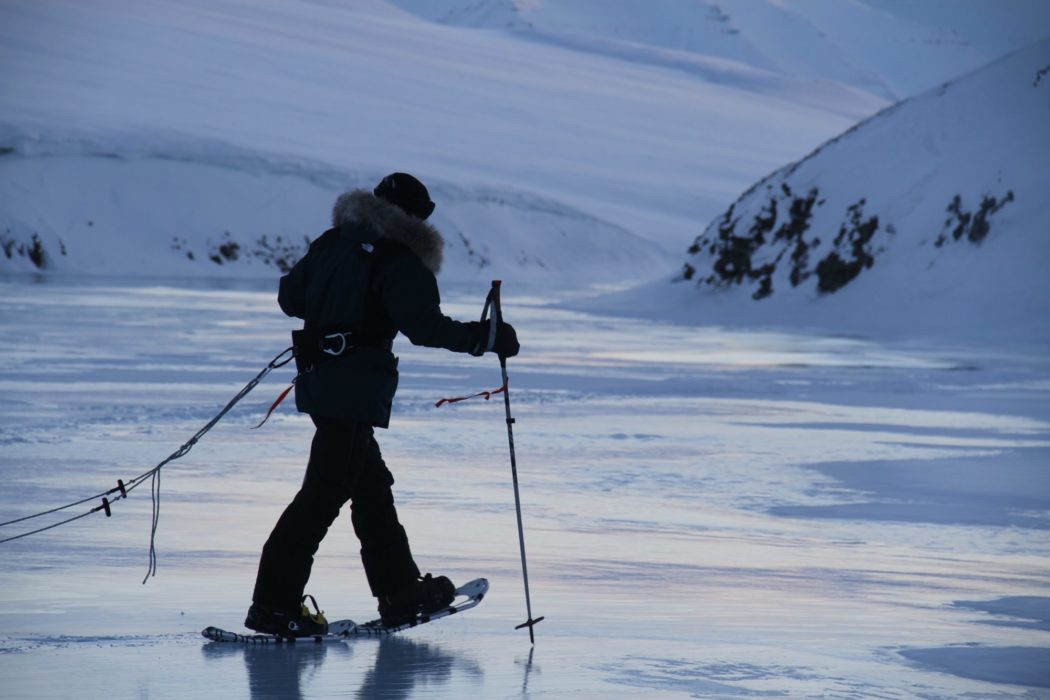 Using snowshoes is necessary.